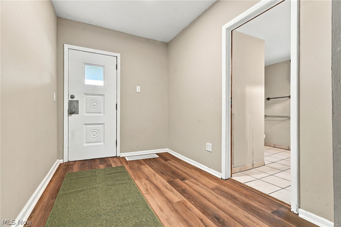 1953 Lawn Avenue Lowellville OH 44436