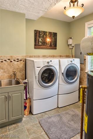 25800 Chardon Road Richmond Heights OH 44143
