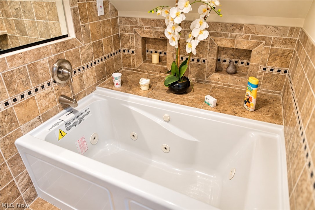 25800 Chardon Road Richmond Heights OH 44143
