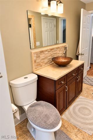 25800 Chardon Road Richmond Heights OH 44143