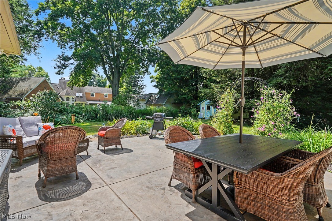 38600 Berkshire Hills Drive Willoughby Hills OH 44094