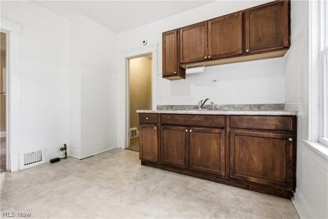 3286 E 140th Street Cleveland OH 44120