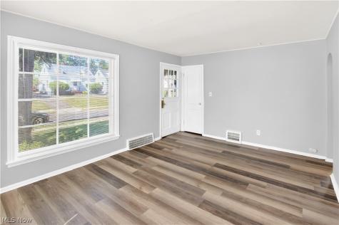 21412 Watson Road Maple Heights OH 44137