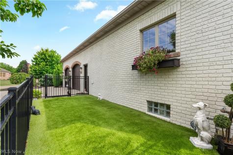 8534 Sweeney Avenue NW North Canton OH 44720