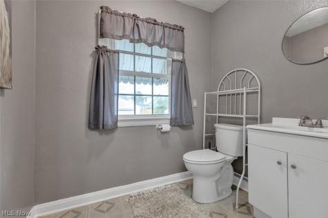 148 Brandtson Avenue Elyria OH 44035