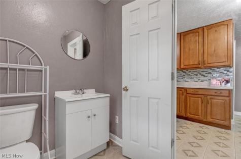 148 Brandtson Avenue Elyria OH 44035