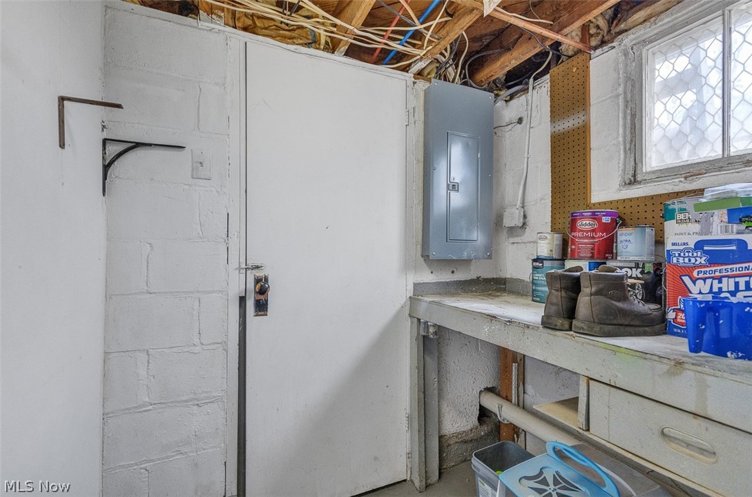 148 Brandtson Avenue Elyria OH 44035