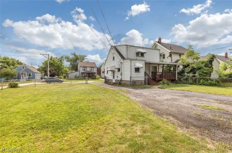 148 Brandtson Avenue Elyria OH 44035