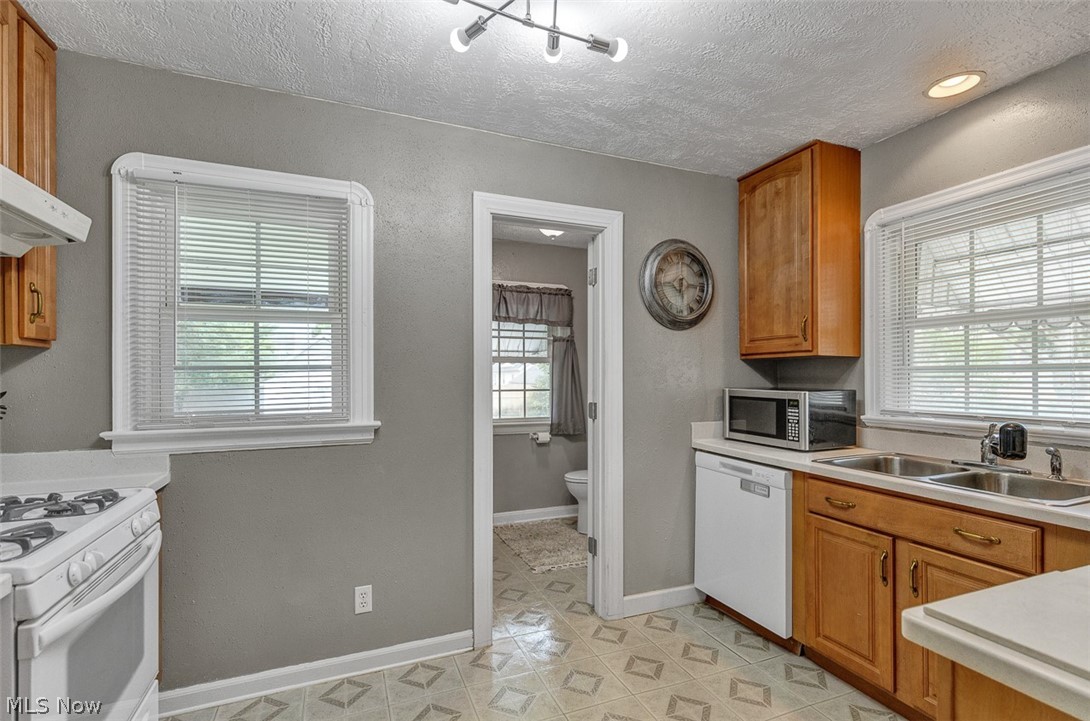 148 Brandtson Avenue Elyria OH 44035