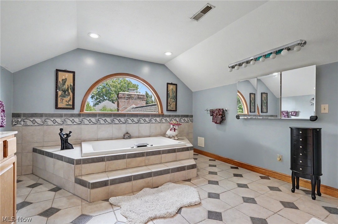 2101 Pearce Circle Salem OH 44460