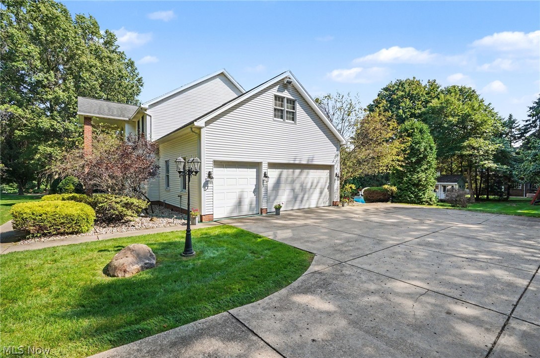 2101 Pearce Circle Salem OH 44460