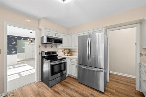 2443 Ridgewood Road Akron OH 44313