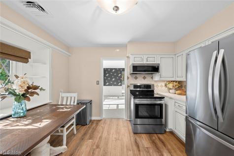 2443 Ridgewood Road Akron OH 44313