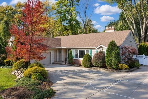 2443 Ridgewood Road Akron OH 44313