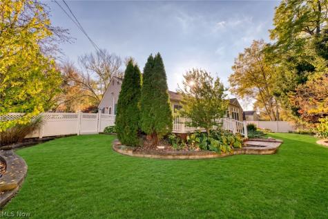 2443 Ridgewood Road Akron OH 44313