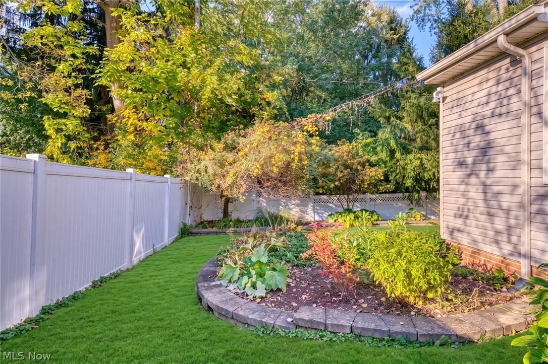 2443 Ridgewood Road Akron OH 44313