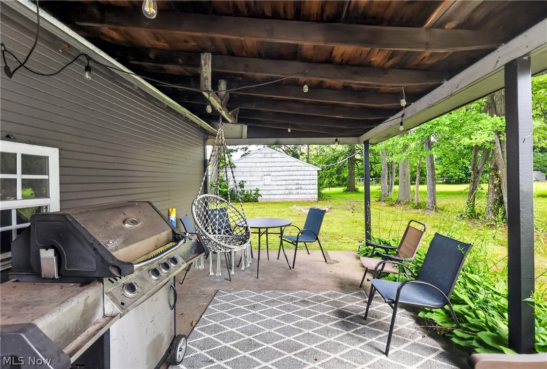 1529 Longfellow Court NE Warren OH 44483