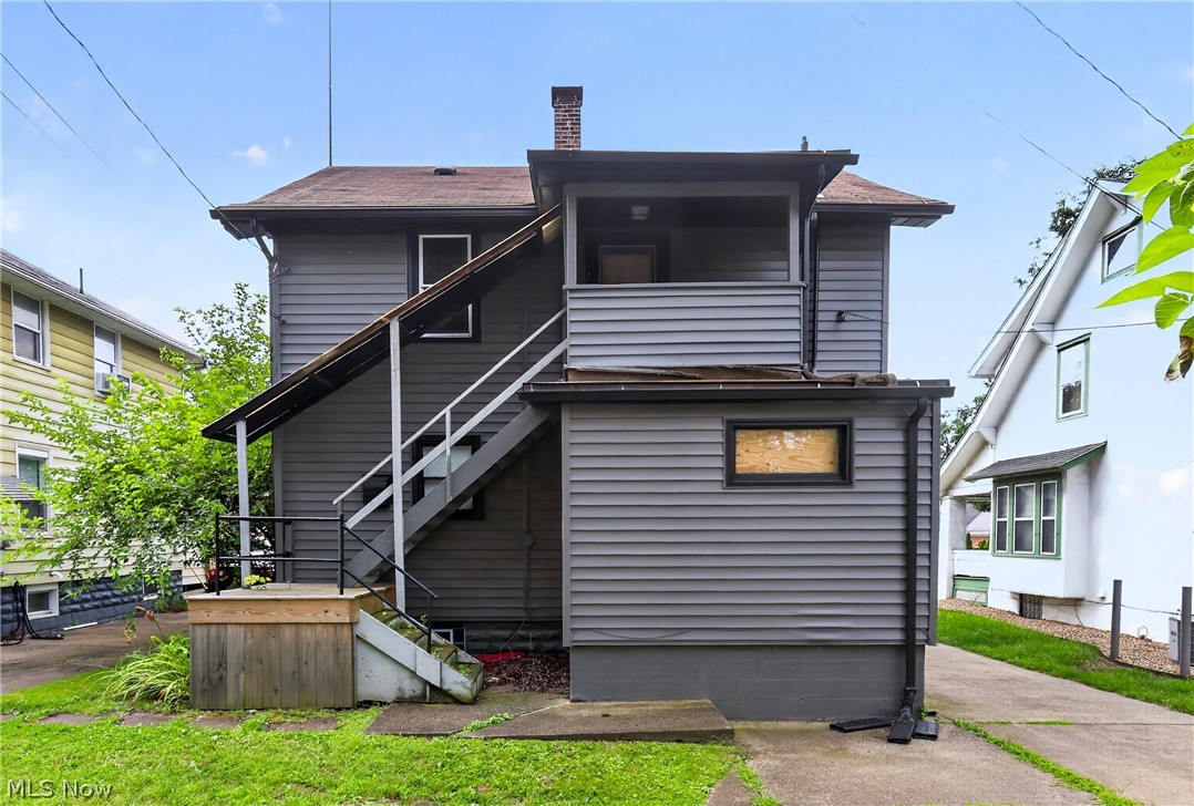 1529 Longfellow Court NE Warren OH 44483