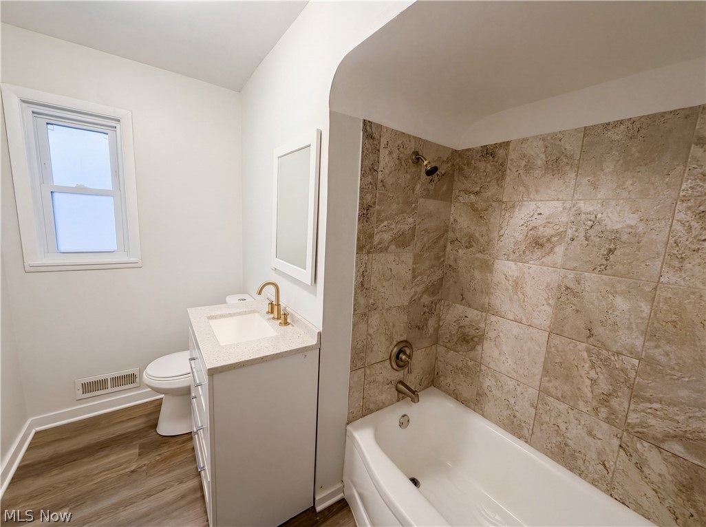 4506 Silverdale Road North Olmsted OH 44070