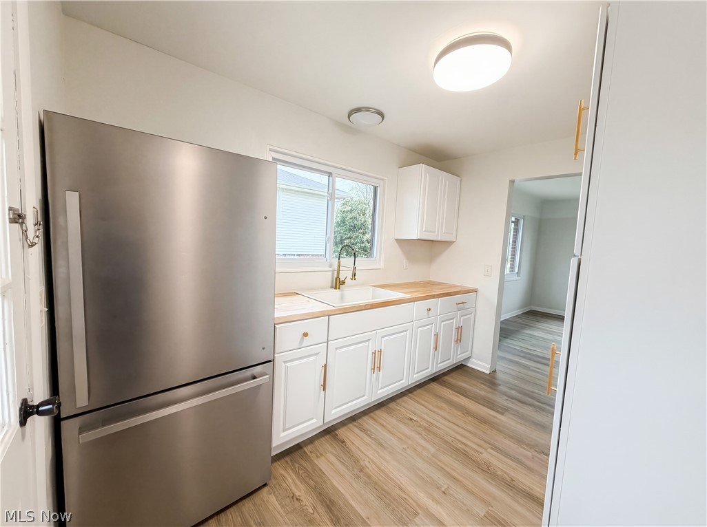 4506 Silverdale Road North Olmsted OH 44070