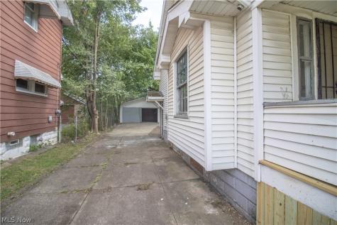 12718 Ferris Avenue Cleveland OH 44105