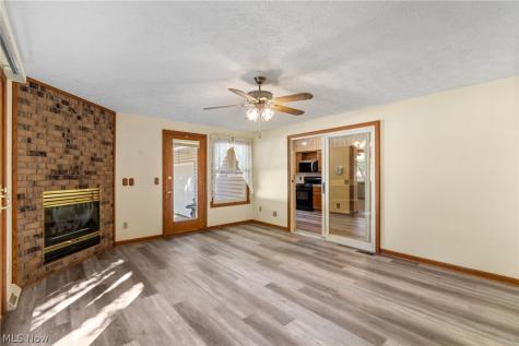 3681 Mariwood Avenue NW Massillon OH 44646