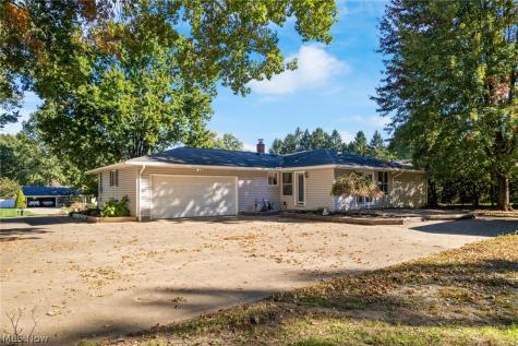 3681 Mariwood Avenue NW Massillon OH 44646