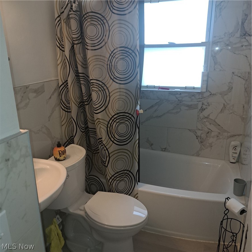 480 W Hylda Avenue Youngstown OH 44511