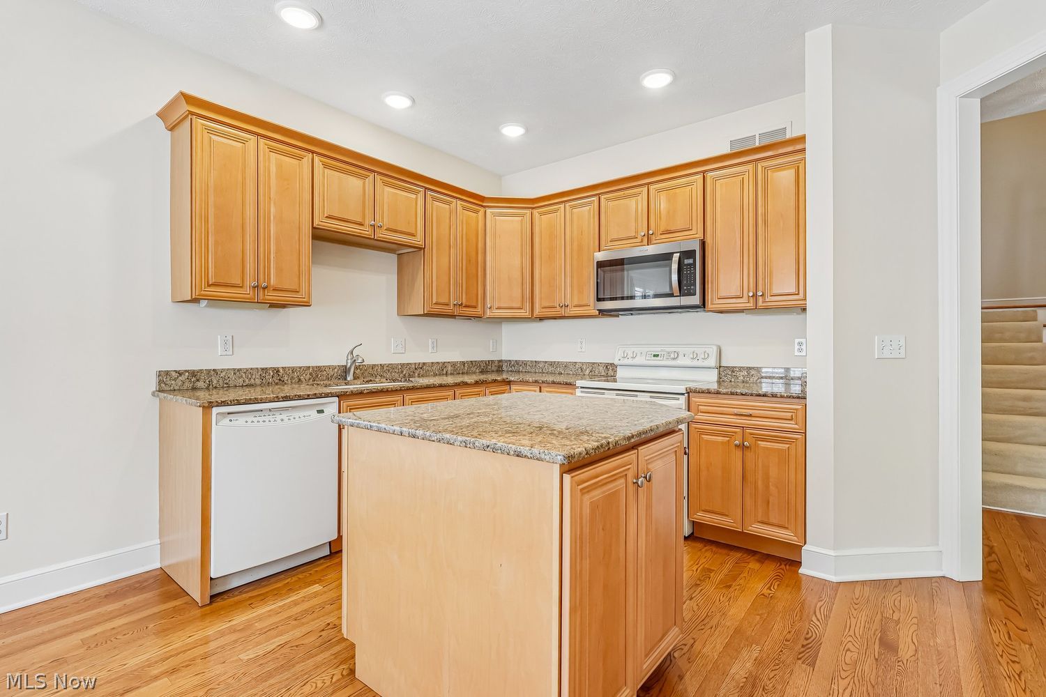 16905 Knolls Way Chagrin Falls OH 44023