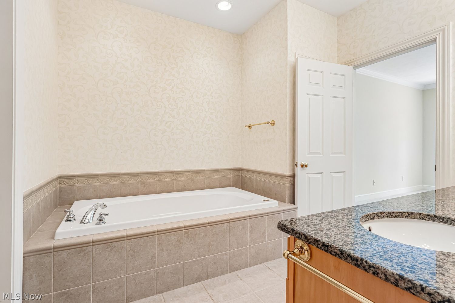 16905 Knolls Way Chagrin Falls OH 44023