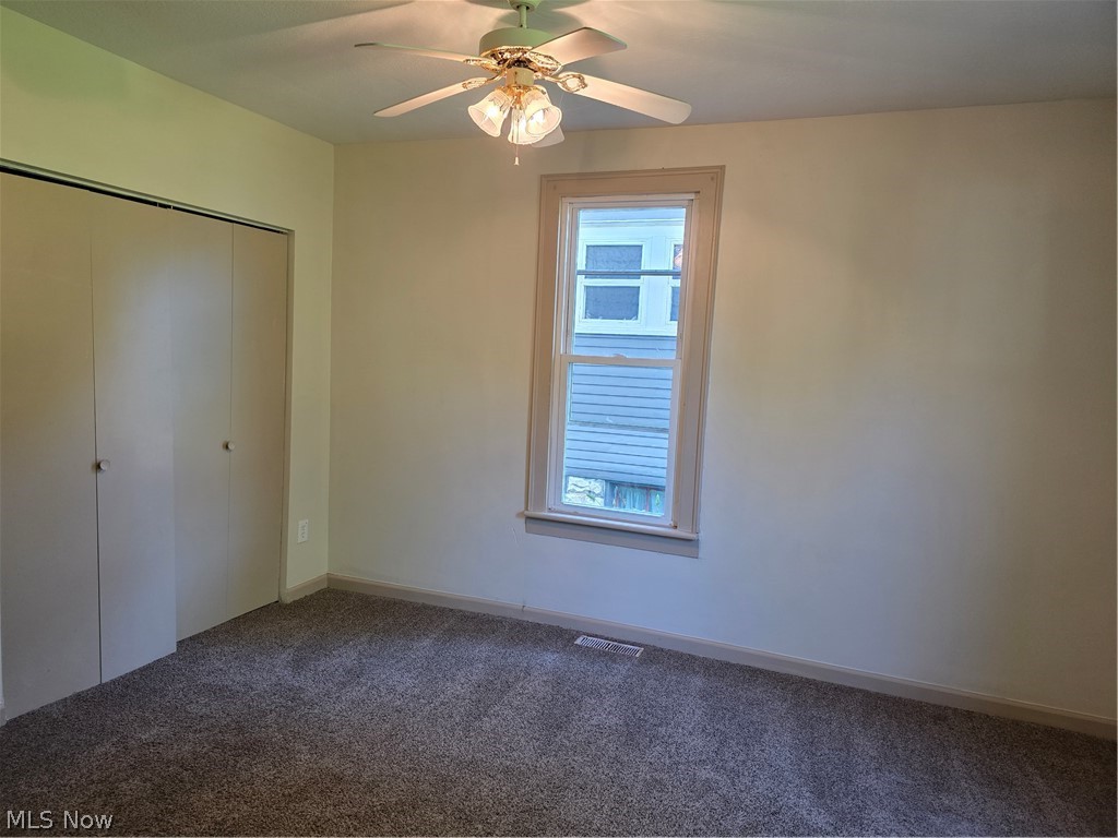 489 Columbia Street Leetonia OH 44431