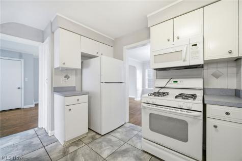 4438 Baintree Road University Heights OH 44118