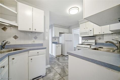 4438 Baintree Road University Heights OH 44118
