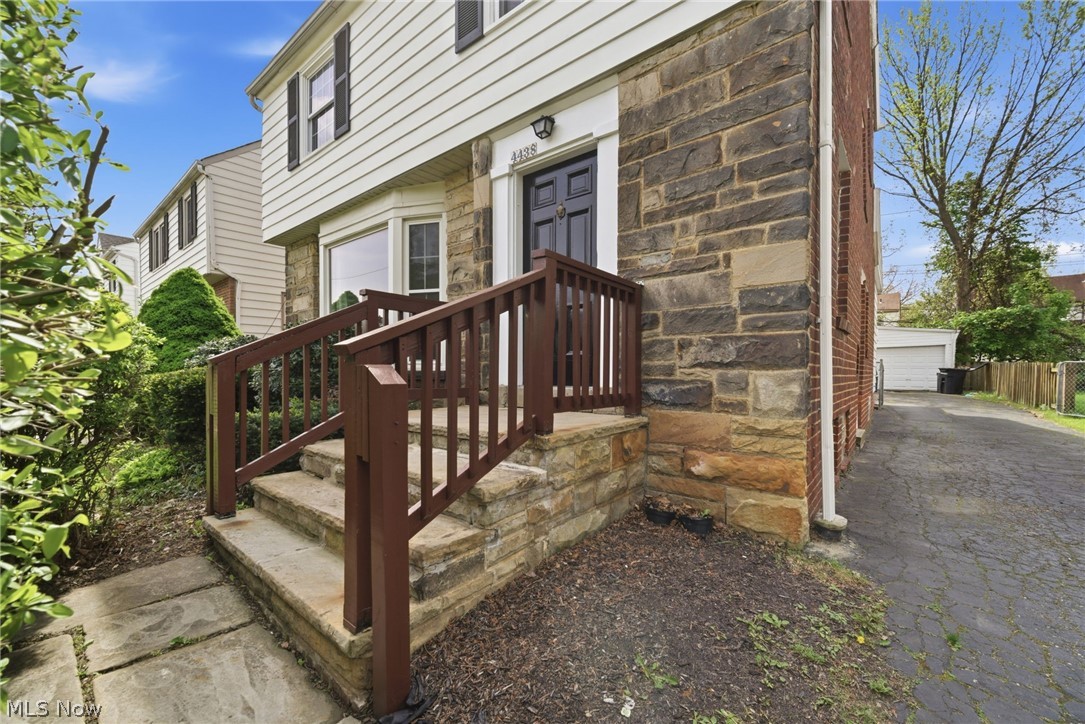 4438 Baintree Road University Heights OH 44118