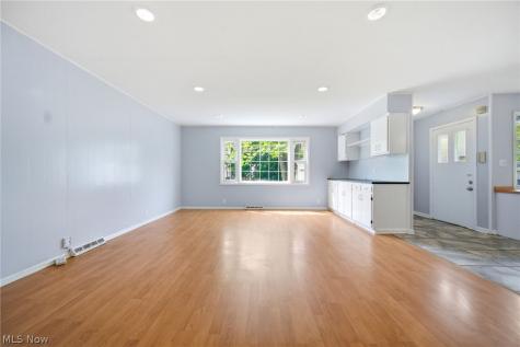 4438 Baintree Road University Heights OH 44118