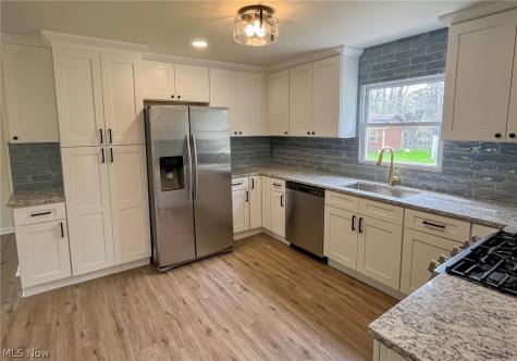 42009 Adelbert Street Elyria OH 44035