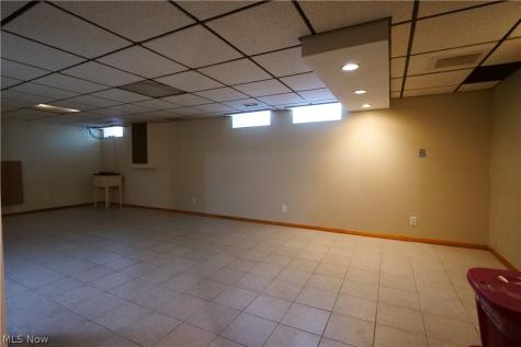 9307 Munich Drive Parma OH 44130
