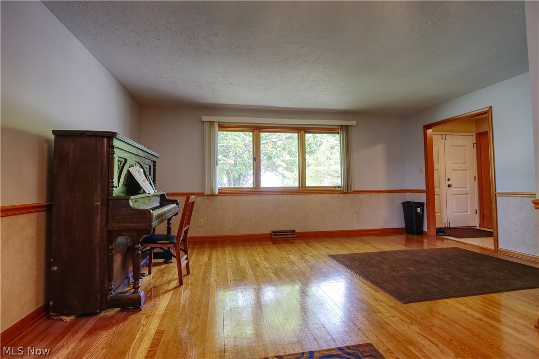 9307 Munich Drive Parma OH 44130