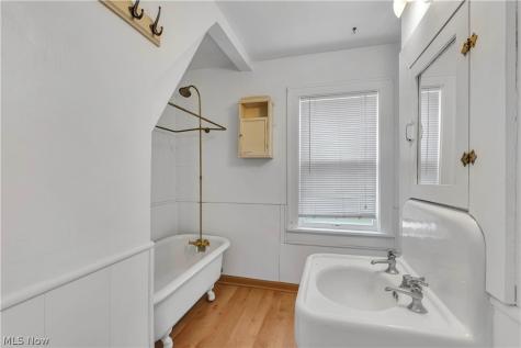 20710 Fuller Avenue Euclid OH 44123