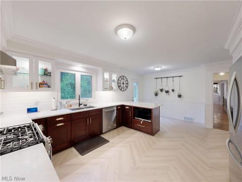 21522 S Woodland Road Shaker Heights OH 44122