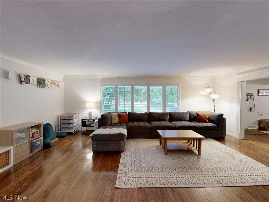 21522 S Woodland Road Shaker Heights OH 44122