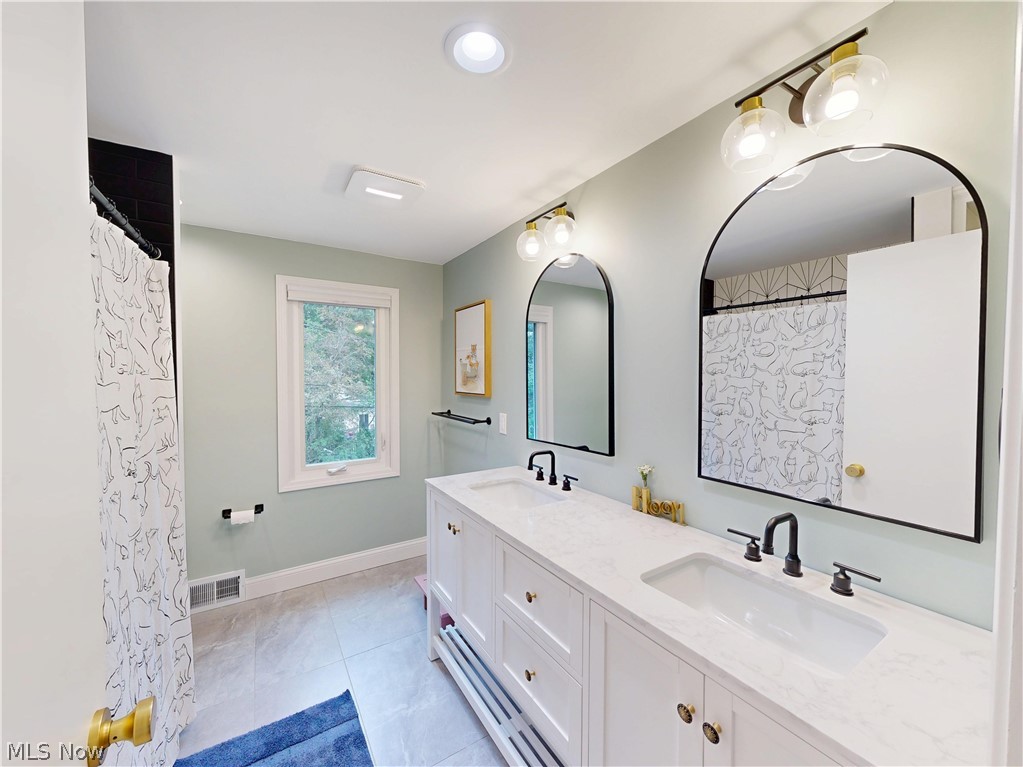 21522 S Woodland Road Shaker Heights OH 44122