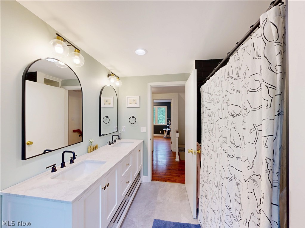 21522 S Woodland Road Shaker Heights OH 44122