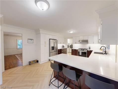 21522 S Woodland Road Shaker Heights OH 44122