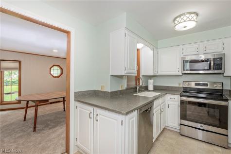 5164 Spencer Road Lyndhurst OH 44124