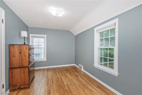 5164 Spencer Road Lyndhurst OH 44124