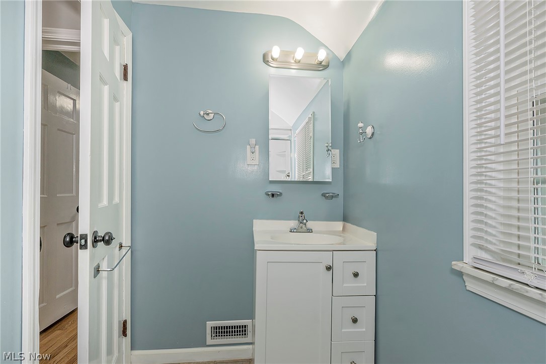 5164 Spencer Road Lyndhurst OH 44124