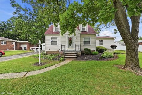 369 E 46th Street Lorain OH 44052