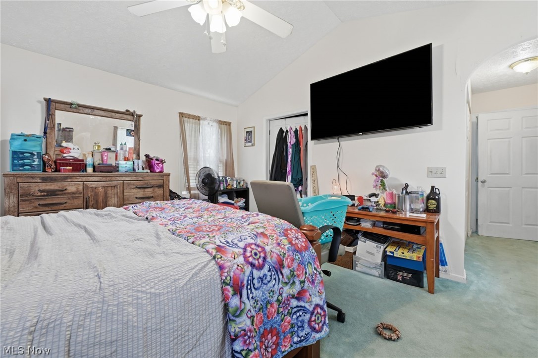 369 E 46th Street Lorain OH 44052
