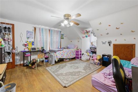369 E 46th Street Lorain OH 44052